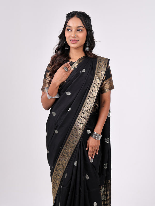 Viscous Bentex Jari Border & Butti Dying Concept