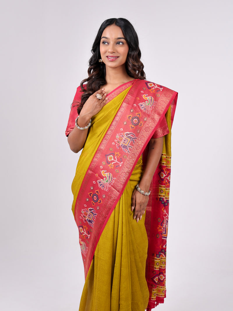 Marshmello Georgette Weaving Pattern Border Print